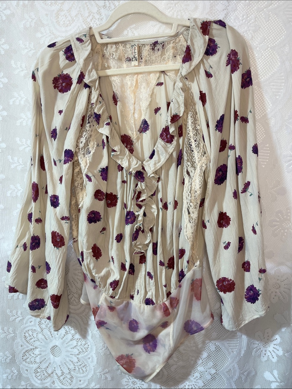 Free People Intimately Floral Ruffled Bodysuit with Ruffles and Lace Trim M - Picture 3 of 8